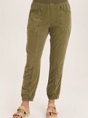 Wearables XCVI TWILL BANDED HEM CASUAL PANT